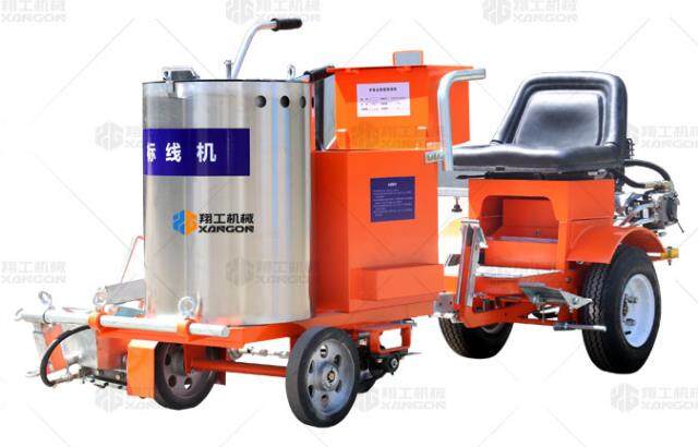 熱熔劃線(xiàn)機(jī)配置助力車(chē)，高施工高標(biāo)線(xiàn)質(zhì)量